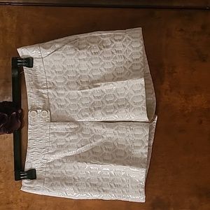 Cream/Gray/silver hexagon patterned shorts